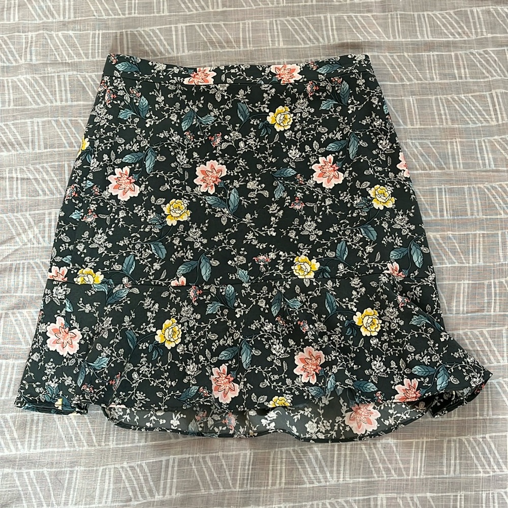Loft Ruffle Skirt